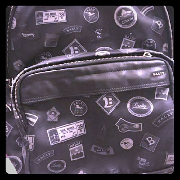 Backpack - Picture 1 of 6